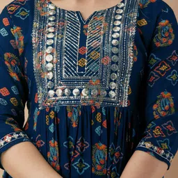 Anushansa Women Floral Embroidered Regular Sequinned Kurta with Trousers & With Dupatta image 3