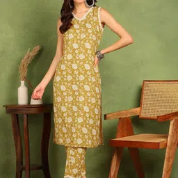 Moda Rapido Women Gold Kurta Sets-picture-32