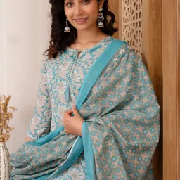 Kesarya Floral Embroidered Regular Thread Work Kurta with Trousers & Dupatta-picture-40
