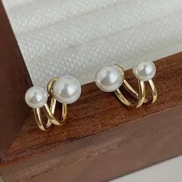 ONUYX Contemporary Studs Earrings-picture-17