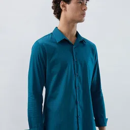 HERE&NOW Men Solid Spread Collar Cotton Casual Shirt image 2