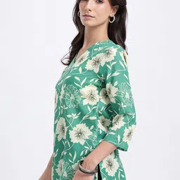 Anouk Rustic Floral Printed V-Neck Straight Kurti image 2