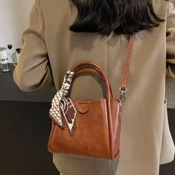 StyleCast Structured Handheld Bag-picture-26