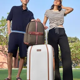 FUR JADEN Set Of 3 The Wayfarer Textured Hard-Sided Trolley Bag with TSA Lock image 4