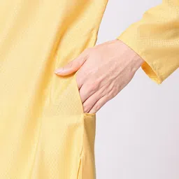 TRYBUY.IN Men Geometric Woven Design Dobby Cotton Straight Kurta image 4