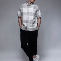 Paper Cut Oversized Checked Cotton Spread Collar Casual Shirt-image-56