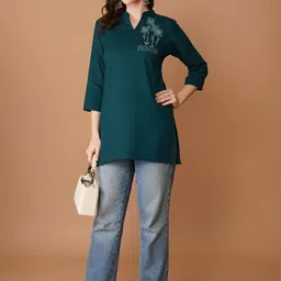 Ruvii Women Yoke Design Thread Work Kurta image 3