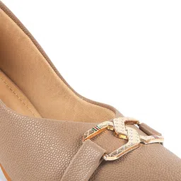 CLOG LONDON Stiletto Pumps with Buckles image 2