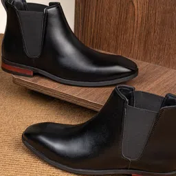 Roadster Men Black Chelsea Boots-picture-15