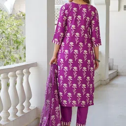 BAPS Women Floral Printed Kurta with Trousers & Dupatta image 2