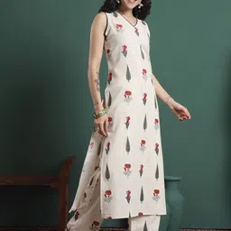 charmant Women Khadi Cotton Kurta Pant Set image 4