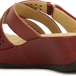 scholl Women Wedges Sandal image 3