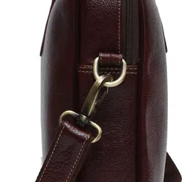 hammonds flycatcher Men Brown Messenger Bag - Extra Spacious image 3