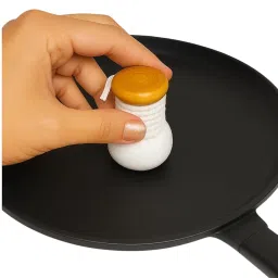 AMMASIO Wooden Oil Brush with Cotton Cloth for Dosa Pan | Traditional Pastry Brush for Roti, Paratha, Omelette (Pack of 2) image 1