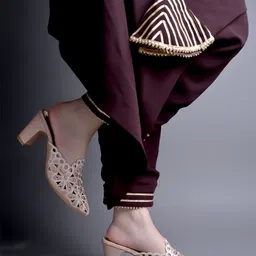 shoetopia Women Heels Sandal-picture-27