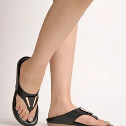 shoetopia Women Flats Sandal image 1