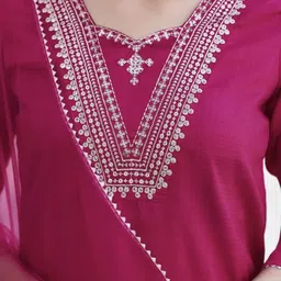 stylocollection Women’s pinkCotton Kurti Pant Dupatta Set Embroidered Kurta, Trouser/Pant & Dupatta Set image 4