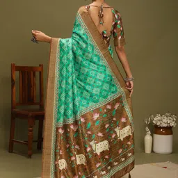 Mitera Ethnic Motifs Zari Bandhani Saree image 2