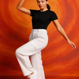 NU CLOTHS Women Solid Relaxed High-Rise Cargos Trousers image 3