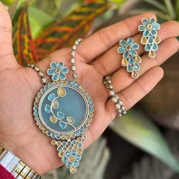 NAMAN ARTS Silver-Plated Stone Studded Oxidised Jewellery Set image 3