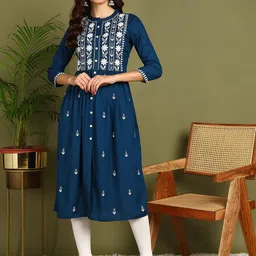 Kapad Dwar Women Geometric Embroidered Mirror Work Kurta image 1