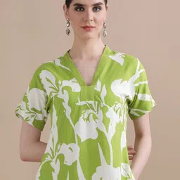 BLACK & BLAH BLAH Relaxed Fit Floral Printed A-Line Midi Dress image 4