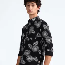 Flying Machine Men Floral Printed Casual Shirt image 4
