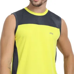 FTX Pack Of 4 Colourblocked Round Neck T-shirts image 3