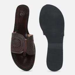 JUTTIESMAKER Women Round Toe Textured Ballerinas with Laser Cuts Flats image 4