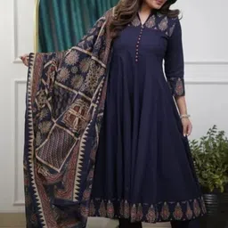 MARIONETTEFASHION Ethnic Motifs Printed Panelled Pure Cotton Kurta With Trousers & Dupatta image 5