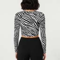 Fashion2wear Animal Print Crepe Crop Top image 4