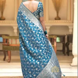 CANIZZARO Woven Design Zari Silk Blend Heavy Work Banarasi Saree image 2