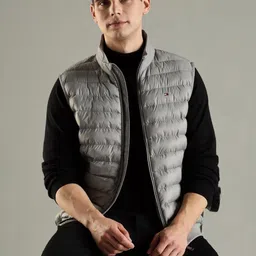 Tommy Hilfiger Regular Fit Sleeveless Padded Jacket image 3