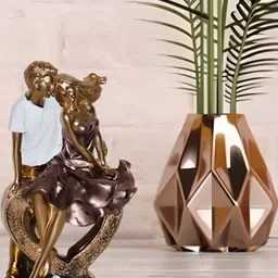 BECKON VENTURE Gold-Toned Romentic Love Couple Curio Showpiece-image-96