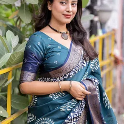 Mitera Batik Zari Saree image 3