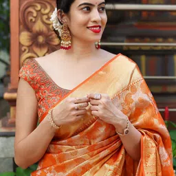 VASTRAHUT Floral Woven Design Zari Banarasi Saree image 3