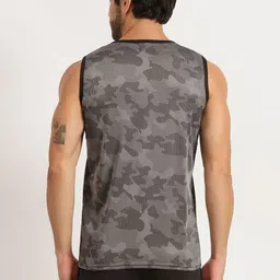 TQH Men Pack Of 2 Printed Round Neck Gym Vests image 4