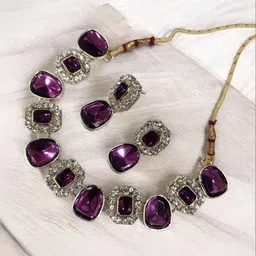 Women Click Set Of 2 Gold-Plated Stone-Studded Jewellery Sets image 2