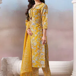 Varanga Women Floral Printed Regular Kurta with Trousers & With Dupatta image 4