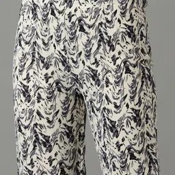 SHOWOFFFF Printed Round Neck Top & Trousers Co-Ords image 5