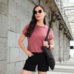 The Roadster Lifestyle Co Women Dusty Pink Cotton Solid Round Neck Cropped T-shirt-image-1