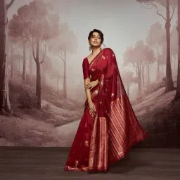 saaki Women Floral Woven Saree with Contrast Border image 1