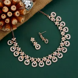 Women Click Stone-Studded Jewellery Set image 1