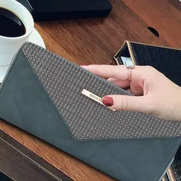 Nicoberry Embroidered Box Clutch-picture-24