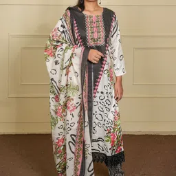 FashionTownie Women Floral Printed Regular Pure Cotton Kurta with Trousers & With Dupatta image 2