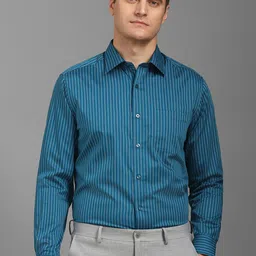 Louis Philippe Men Regular Fit Spread Collar Vertical Striped Cotton Formal Shirt-picture-32