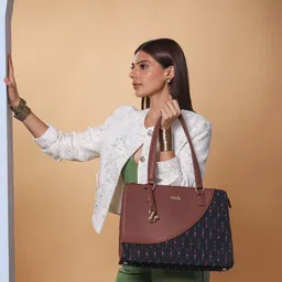 ZOUK Printed Structured Tote Bag-picture-10