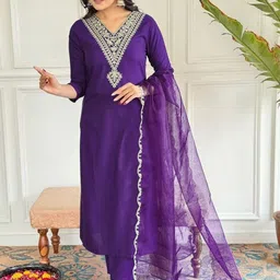 TRAHIMAM Women Ethnic Motifs Embroidered V Neck Kurta with Trousers & Dupatta image 2