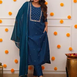 AG TEXTILE Women Floral Embroidered Kurta with Trousers & Dupatta image 2