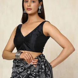 Soch Women Warli Printed Saree image 5